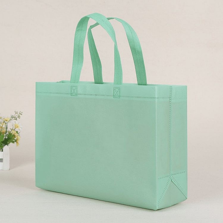 США инициируют первый пересмотр правил в отношении ламинированных тканых мешков, импортируемых из Вьетнама