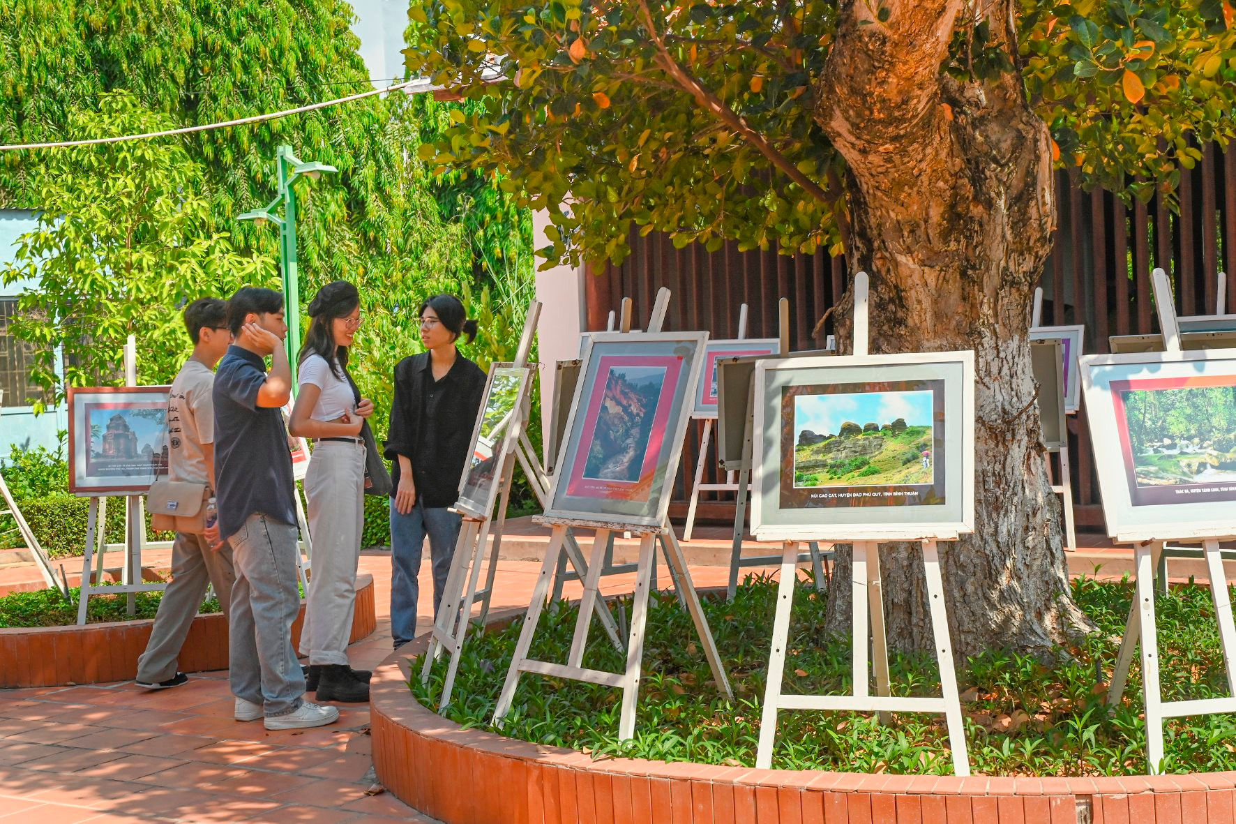 Фотовыставка о повседневной жизни Президента Хо Ши Мина