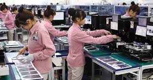 Импортно-экспортная оборот достиг почти 300 миллиардов долларов США