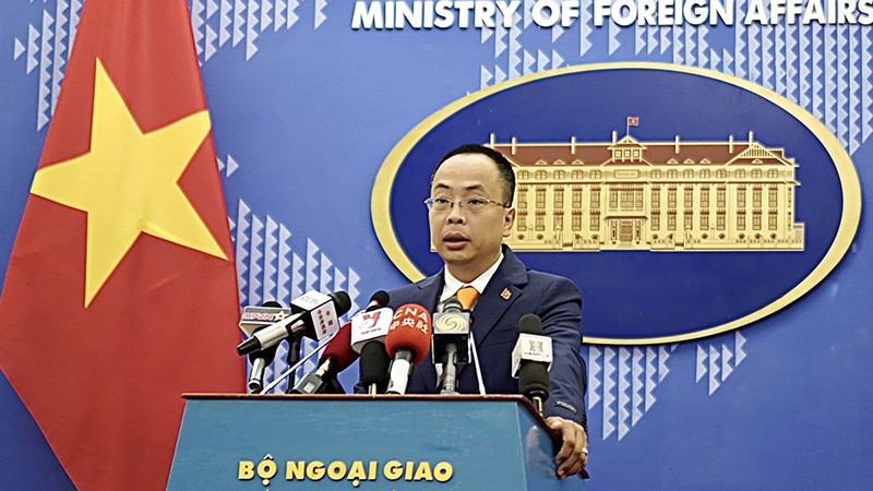 Вьетнам решительно выступает против действий, нарушающих его суверенитет над Хоангша, Чыонгша