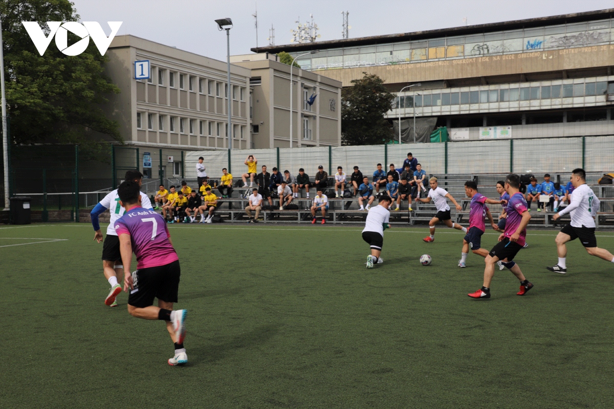 В Чехии открылся вьетнамский молодежно-студенческий турнир по футболу