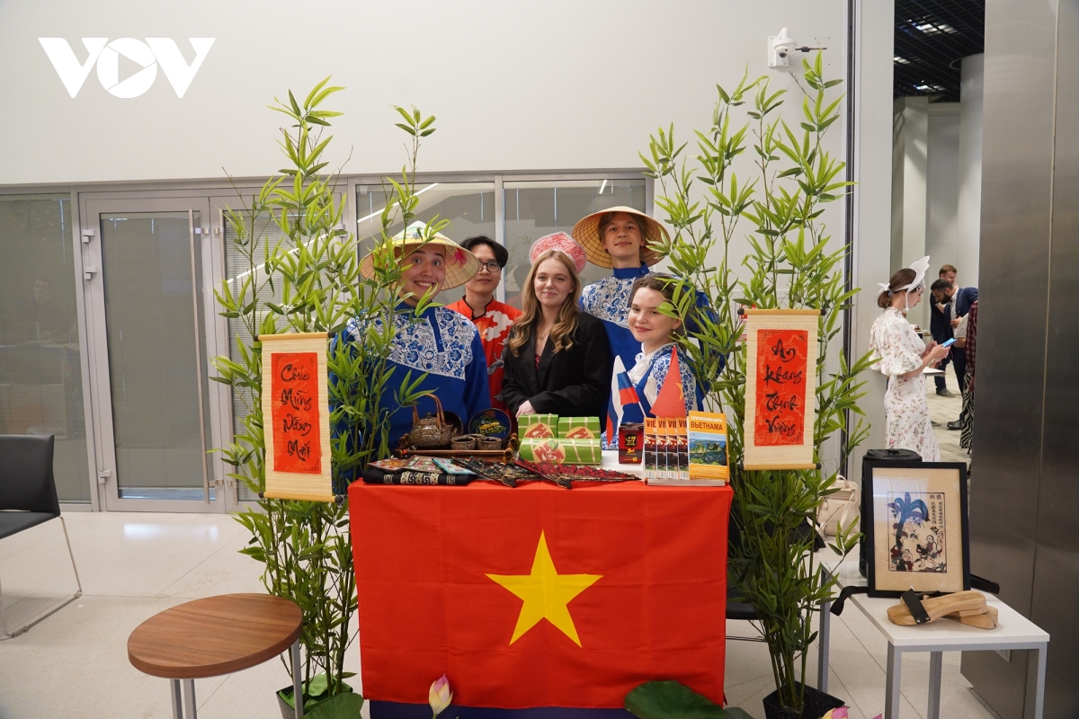 Распространение вьетнамской культуры среди иностранных друзей на международном студенческом фестивале в МИСИС