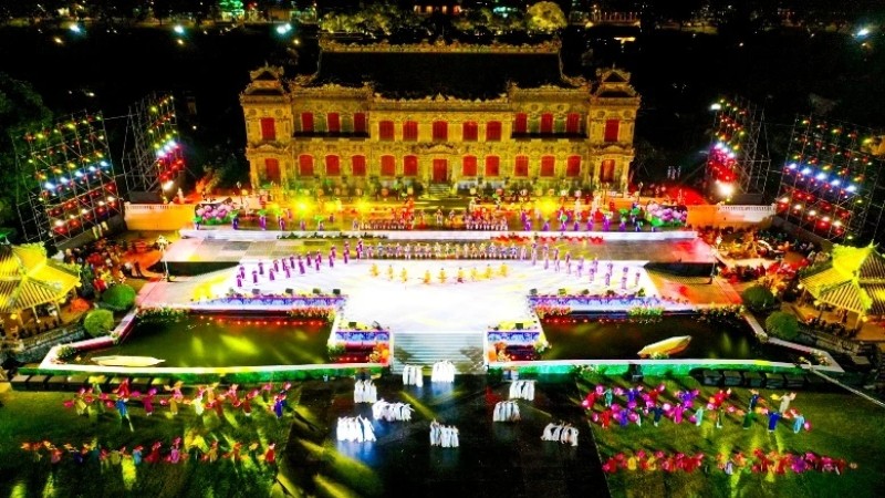 Прошла церемония открытия Недели Международного фестиваля искусств в Хюэ 2024 г