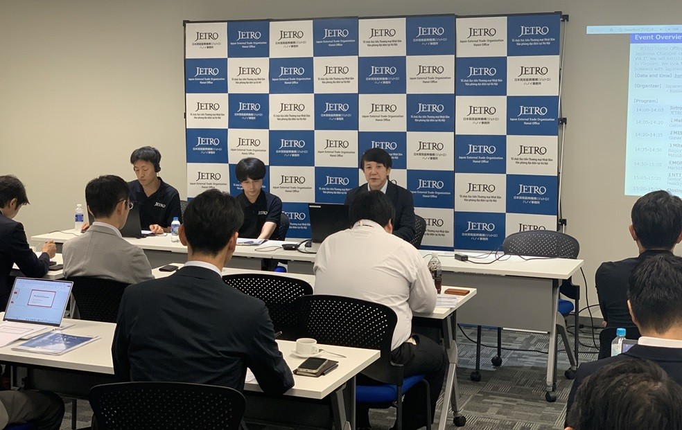 Главный представитель JETRO Чтобы привлечь японские инвестиции в возобновляемую энергетику, Вьетнаму необходимо разработать подходящую политику