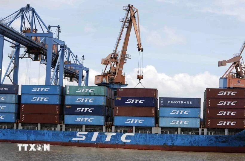 Доходы государственного бюджета от импортно-экспортной деятельности выросли на 7,4 за пять месяцев