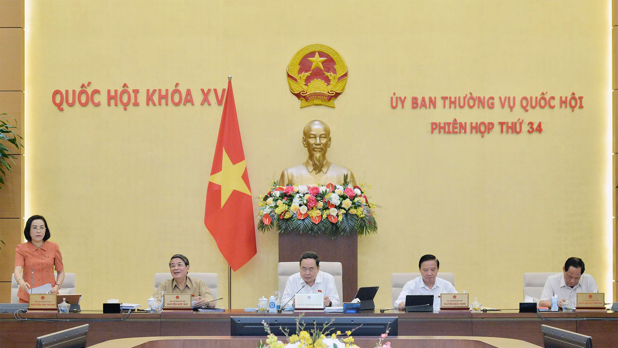 Депутаты обсудили пилотный особый механизм развития для Нгеана и Дананга