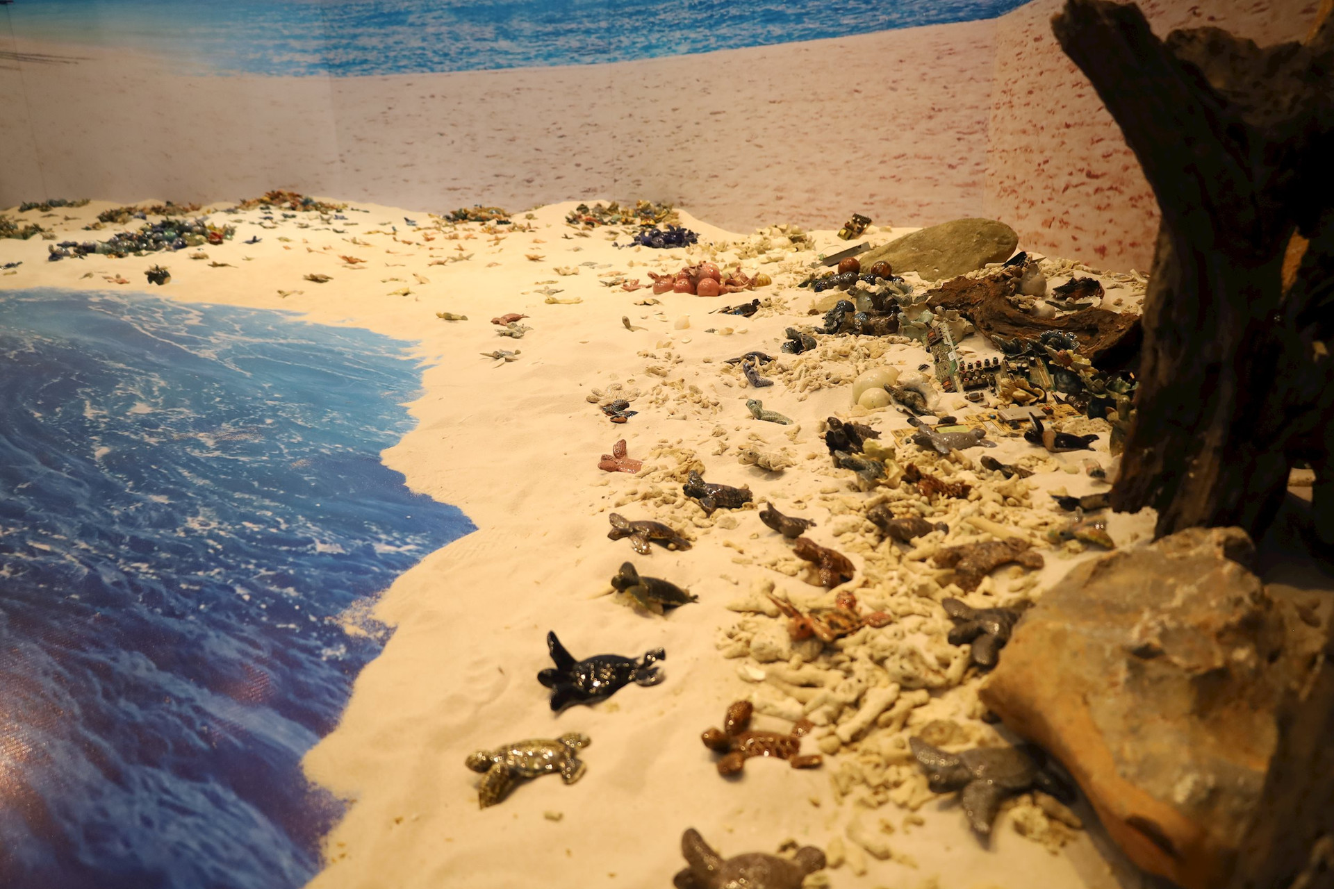 Выставка «Фиеу» с 1001 керамической черепахой