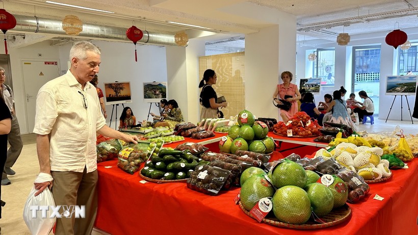 Bonjour Vietnam - праздник вьетнамской культуры и сельскохозяйственной продукции во Франции