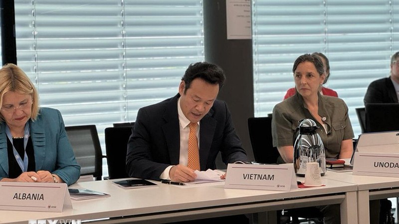 Вьетнам получает доверие от международных друзей в мероприятии по снижению рисков бомб и мин