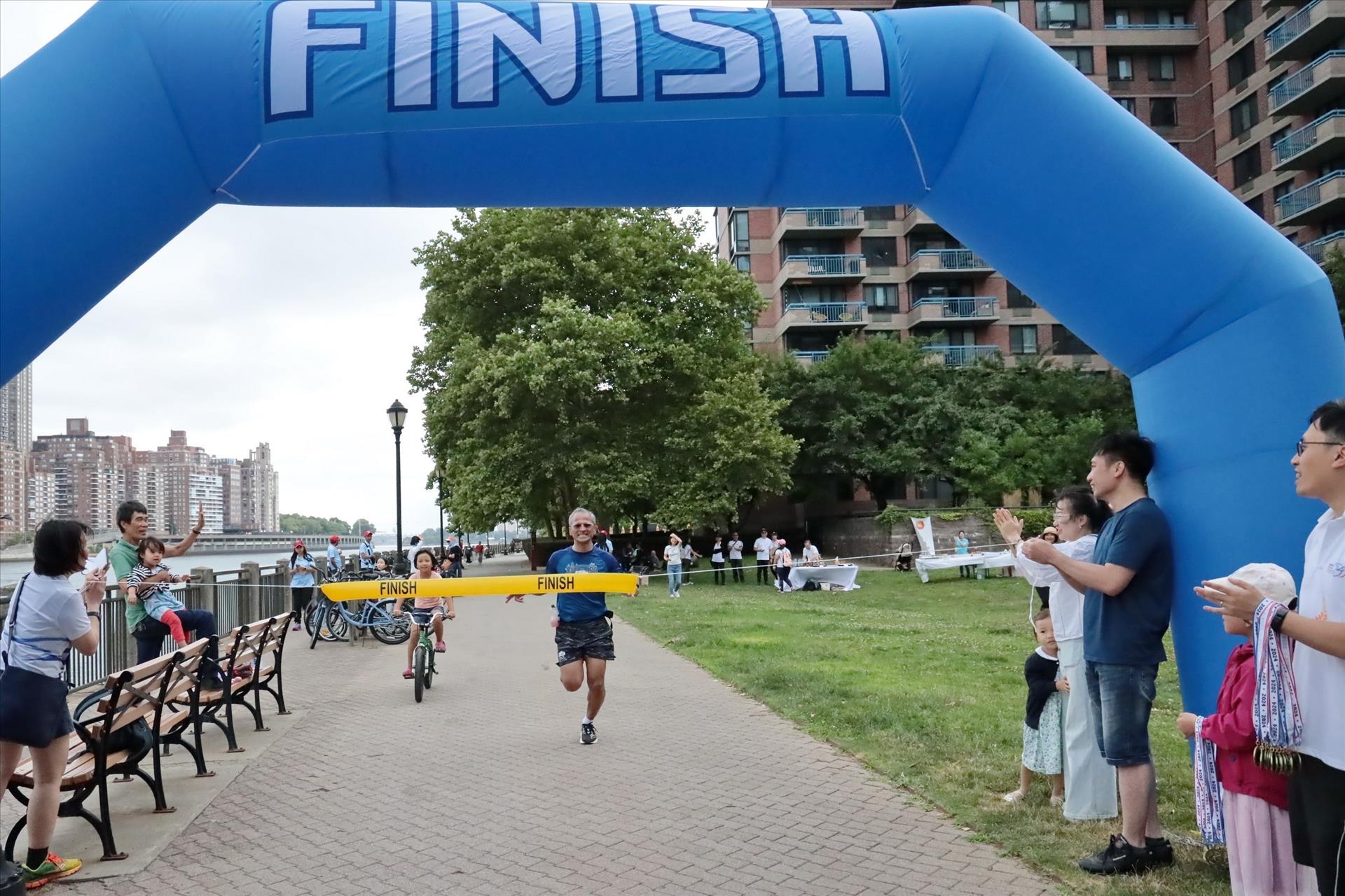 В Нью-Йорке прошел дружеский забег АСЕАН