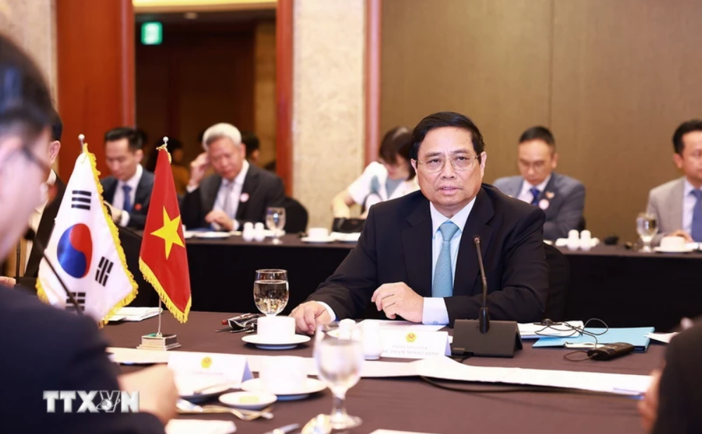 Премьер-министр побеседовал с южнокорейскими специалистами в сферах полупроводников и искусственного интеллекта