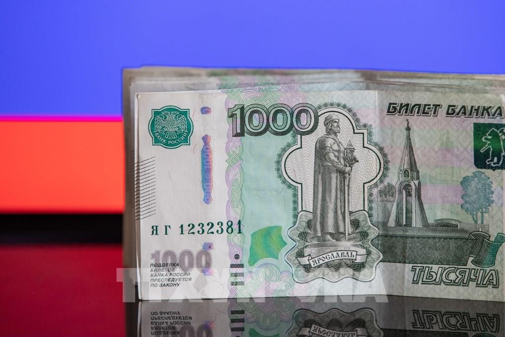 Российский рубль больше всего подорожал за первые 6 месяцев 2024 года