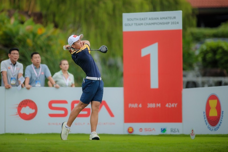 Вьетнамские спортсмены соревнуются на командном чемпионате ЮВА по гольфу среди любителей