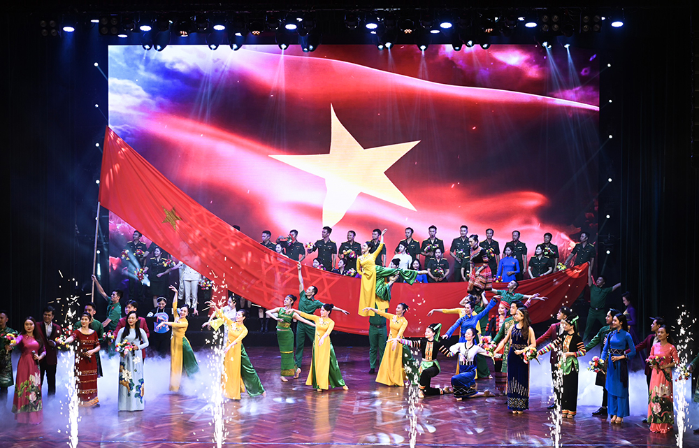 Открылся 10-й массовый художественный фестиваль среди вооруженных сил, молодежи и студентов – регион III
