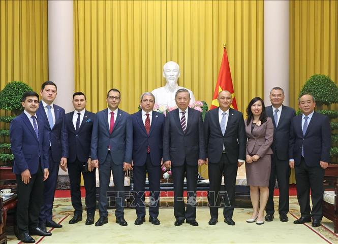 Президент принял послов Азербайджана, Казахстана и Турции