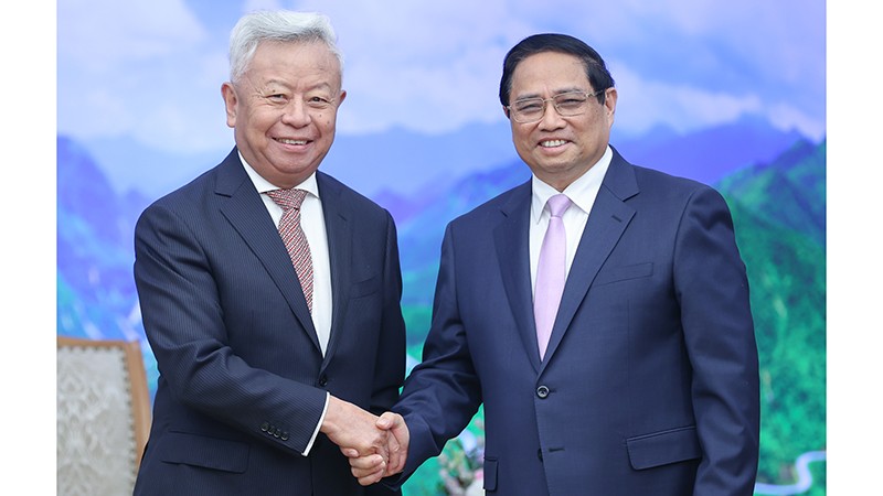 Премьер-министр Фам Минь Тьинь принял Президента АБИИ