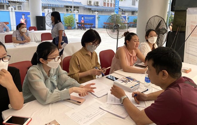 Многие предприятия увеличичают набор сотрудников