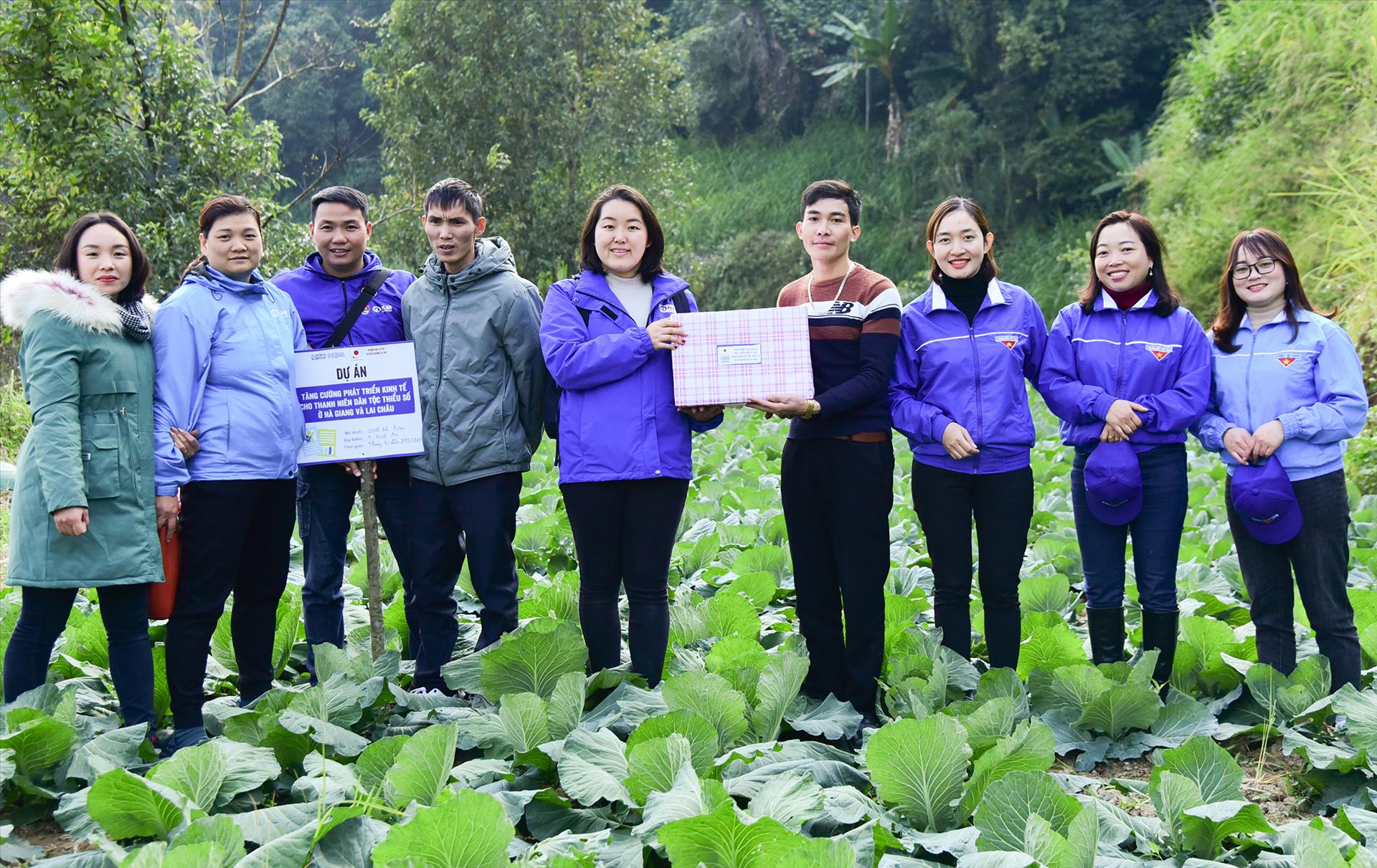 Молодая японка помогает молодежи из этнических меньшинств развивать экономику