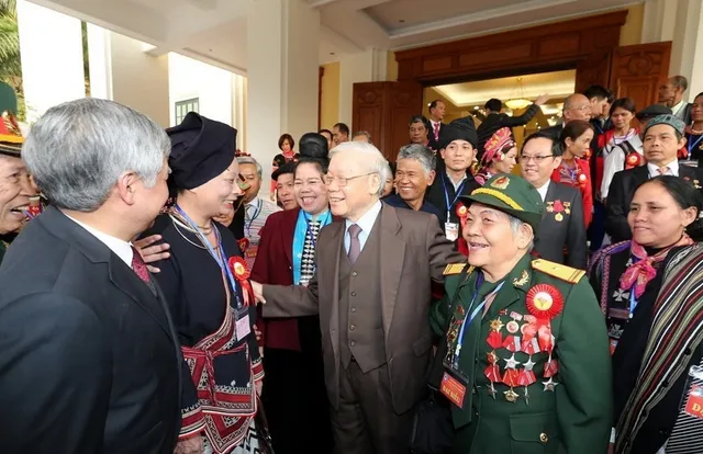Жители города Хошимин выразили соболезнования в связи с кончиной Генерального секретаря ЦК КПВ Нгуен Фу Чонга - великой личности нации