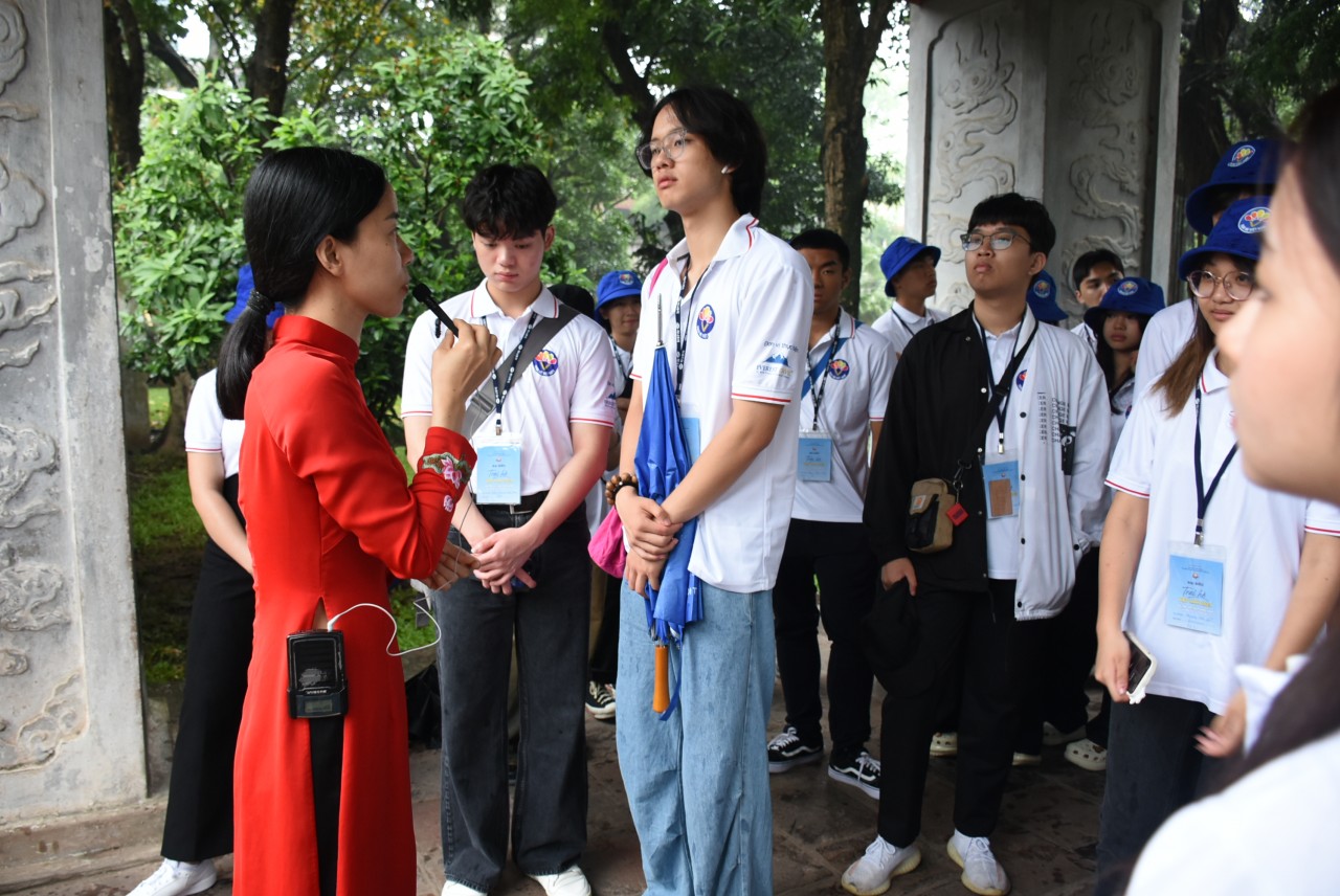 Молодые вьетнамские эмигранты гордятся историей своего народа