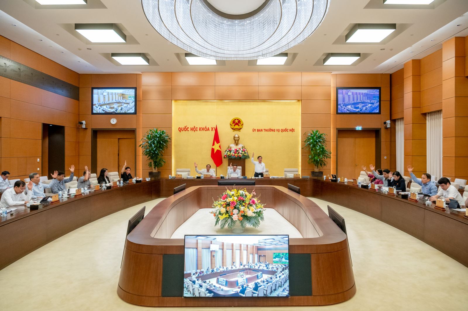 Утверждение постановлений об устройстве административных единиц районного и общинного уровней на 2023-2025 годы