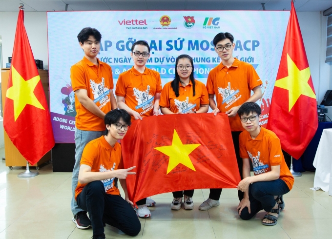 Вьетнамские студенты вошли в топ-10 на всемирной премии по офисной информатике