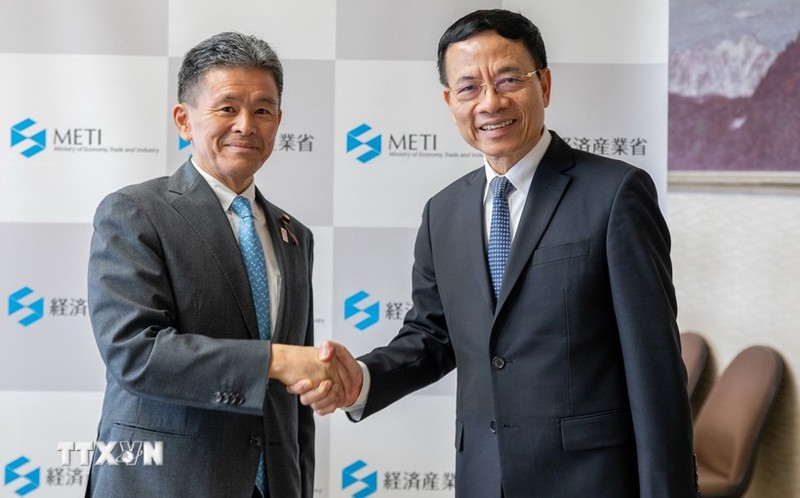 Укрепление вьетнамско-японского сотрудничества в сферах ИКТ и полупроводников