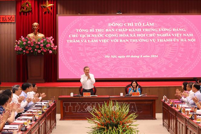 Генеральный секретарь ЦК КПВ, Президент То Лам провел рабочую встречу с Постоянным бюро парткома Ханоя