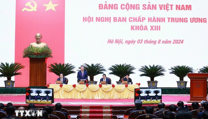 Вьетнам продолжает уверенно шагать по пути строительства социализма