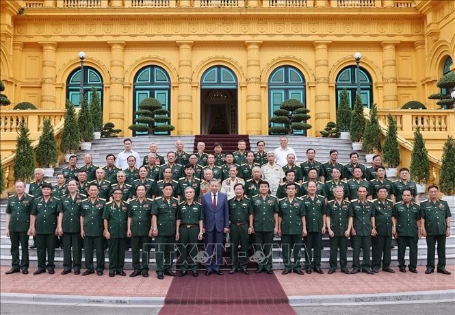 Генеральный секретарь ЦК КПВ, Президент То Лам провел встречу с делегацией Комитета по связям с ветеранами гвардейской 308-й дивизии