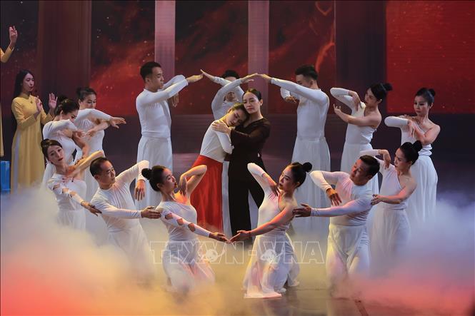 Состоялась художественная программа “Освещаем будущее” в поддержку пострадавших от «агента оранж»