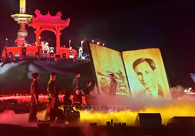 Прошла художественная программа «Вечная эпопея» в провинции Куангчи