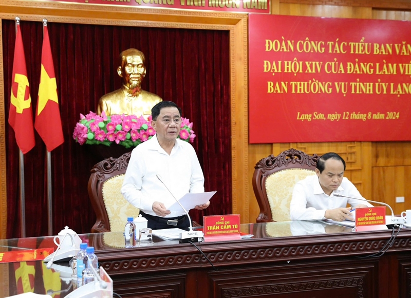 Рабочая делегация подкомиссии по разработке документов 14-го съезда КПВ посетила провинцию Лангшон с рабочим визитом