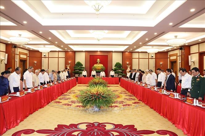 Генеральный секретарь ЦК КПВ, Президент То Лам встретился с действующими и бывшими руководителями Партии и Государства