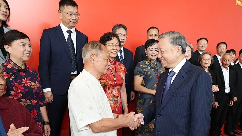 Генеральный секретарь ЦК КПВ, Президент Вьетнама встретился с представителями деятелей дружбы Китая