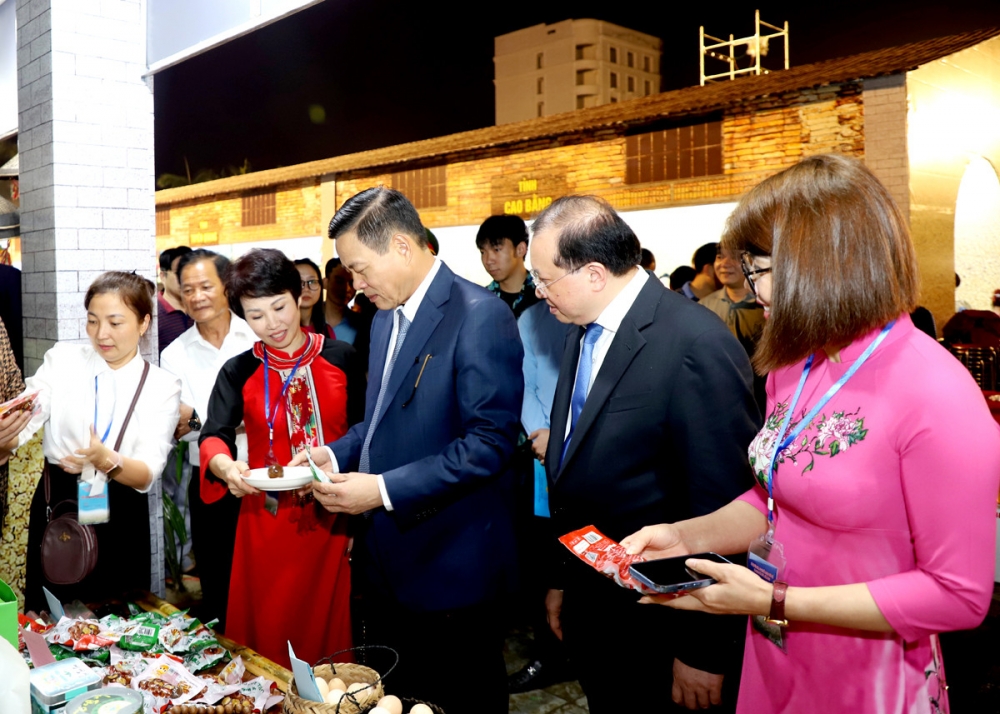 Фестиваль туристических подарков в Ханое 2024 года расскажет о местных ремеслах и кухне