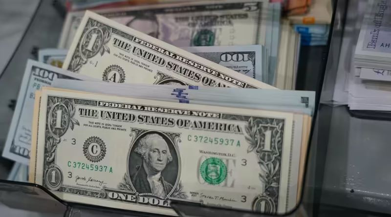 Курс доллара обновил многомесячные минимумы