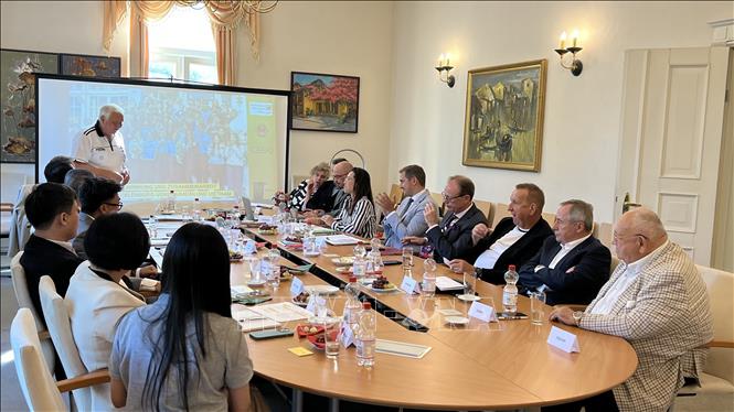 Содействие сотрудничеству по развитию высококвалифированных людских ресурсов во Вьетнаме