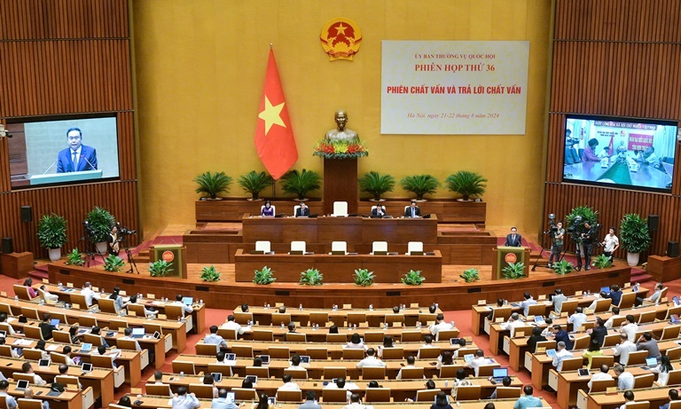 Завершение парламентских слушаний Постоянного комитета Национального собрания