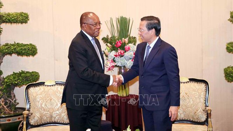 Руководитель г Хошимина принял руководителя МПЛА