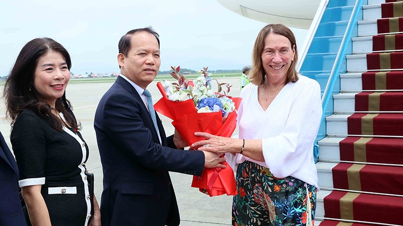 Председатель Сената Австралии прибыла в Ханой, начав официальный визит во Вьетнам