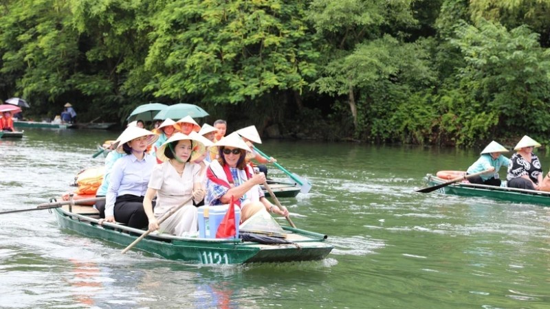 Председатель Сената Австралии Сью Лайнс посетила экотуристический объект Чанган в Ниньбине