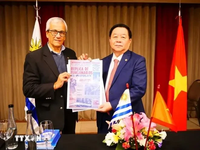 Президент Хо Ши Мин среди самых выдающихся революционных лидеров