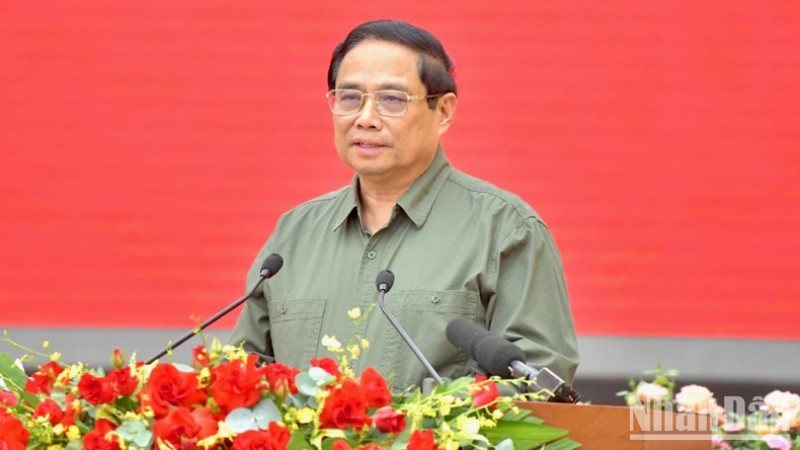 Премьер-министр Фам Минь Тьинь провел рабочую встречу с Постоянным бюро Парткома провинции Ламдонг