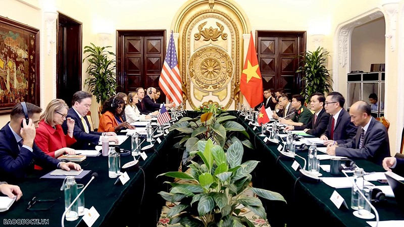 Состоялся 13-й вьетнамско-американский диалог по вопросам политики, безопасности и обороны