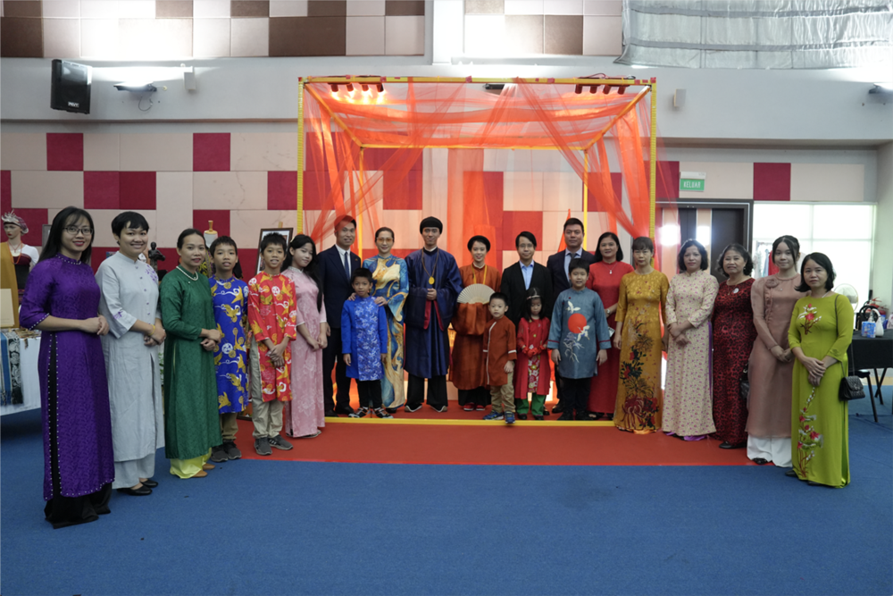 Вьетнамский аозяй оставил сильное впечатление на посетителей выставки текстиля и одежды АСЕАН в Брунее