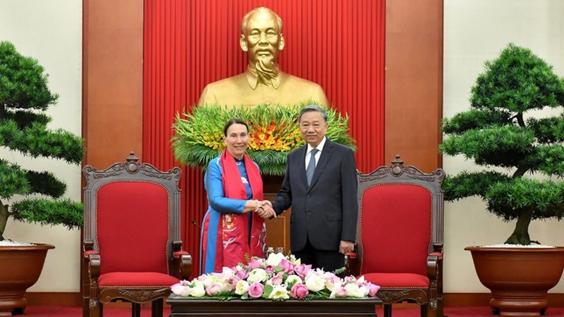 Генеральный секретарь ЦК КПВ, Президент То Лам принял Председателя Сената Австралии Сью Лайнс