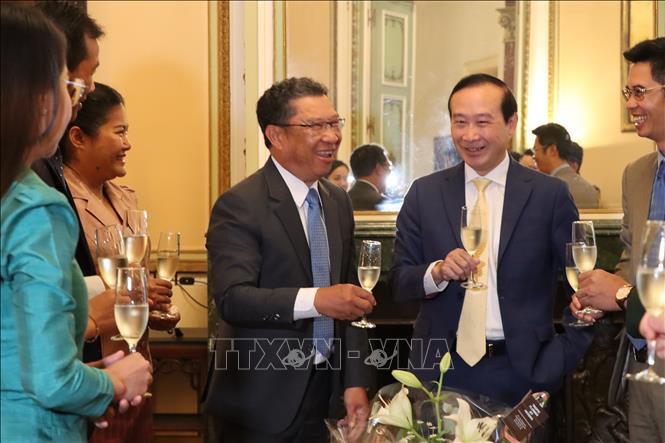 Посол Лаоса в Бельгии отметил прочные отношения между Лаосом и Вьетнамом