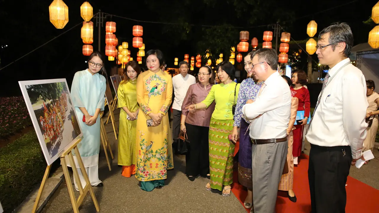 Открытие фотовыставки «Цвета культуры АСЕАН»