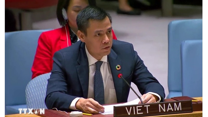 Укрепление солидарности и дружбы между постоянных миссий Вьетнама и Лаоса при ООН